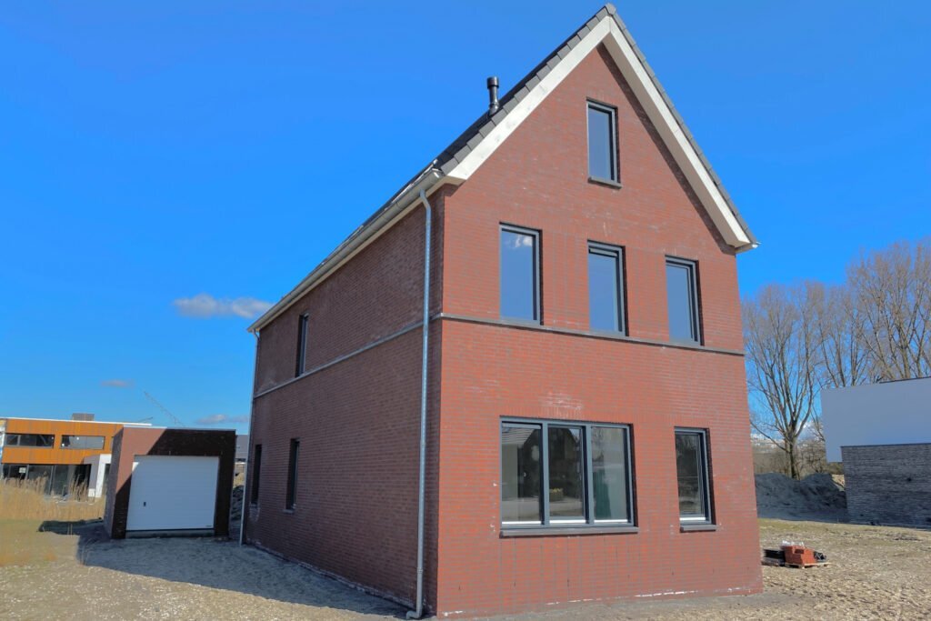 Oplevering prefab woning in Rotterdam