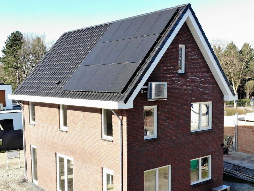 Oplevering prefab woning in Roosendaal